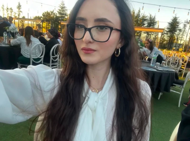 Elif Nida Baran - Temayül Dergisi Yazar ve Sanatçısı